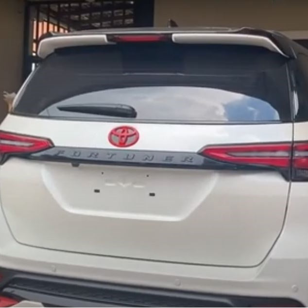Premium Quality Trunk Spoiler For Fortuner - Model 2016 Onwards