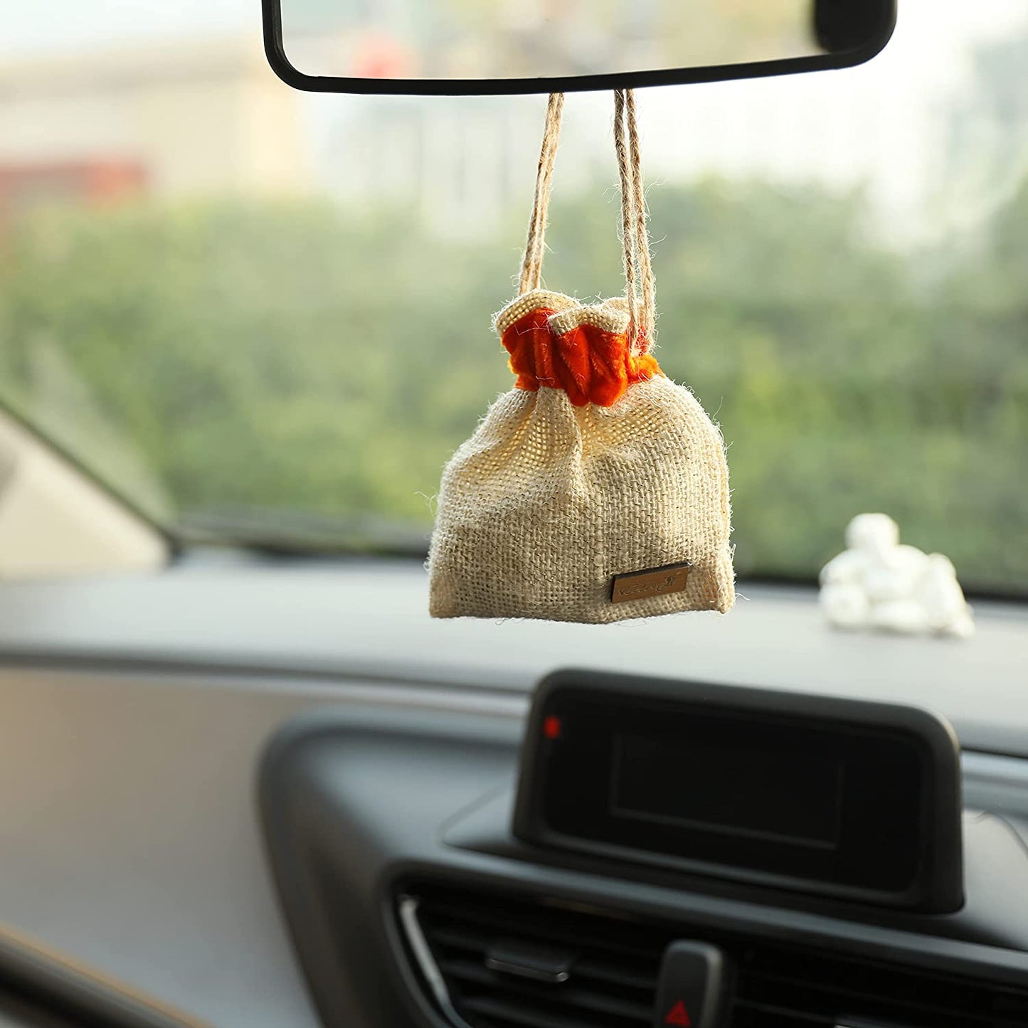 Vedashree - Premium Car Fragrance
